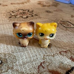 2 Littlest Pet Shop cats
